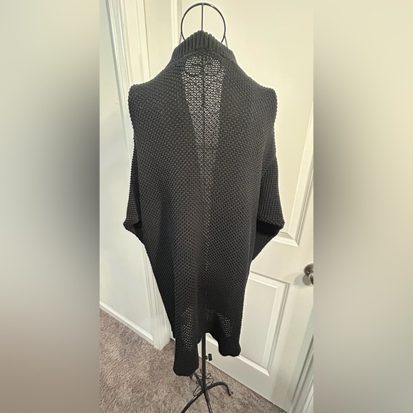 Express Women's Black Open-Front Sweater - Picture 3 of 4